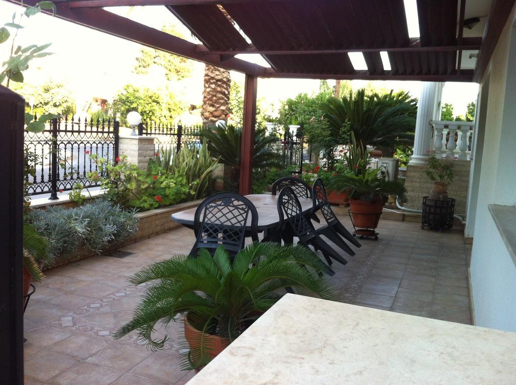 Valentinos House Villa Paphos Room photo
